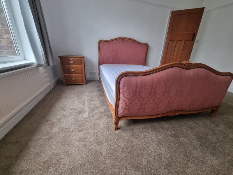Room Wensley Drive in Manchester