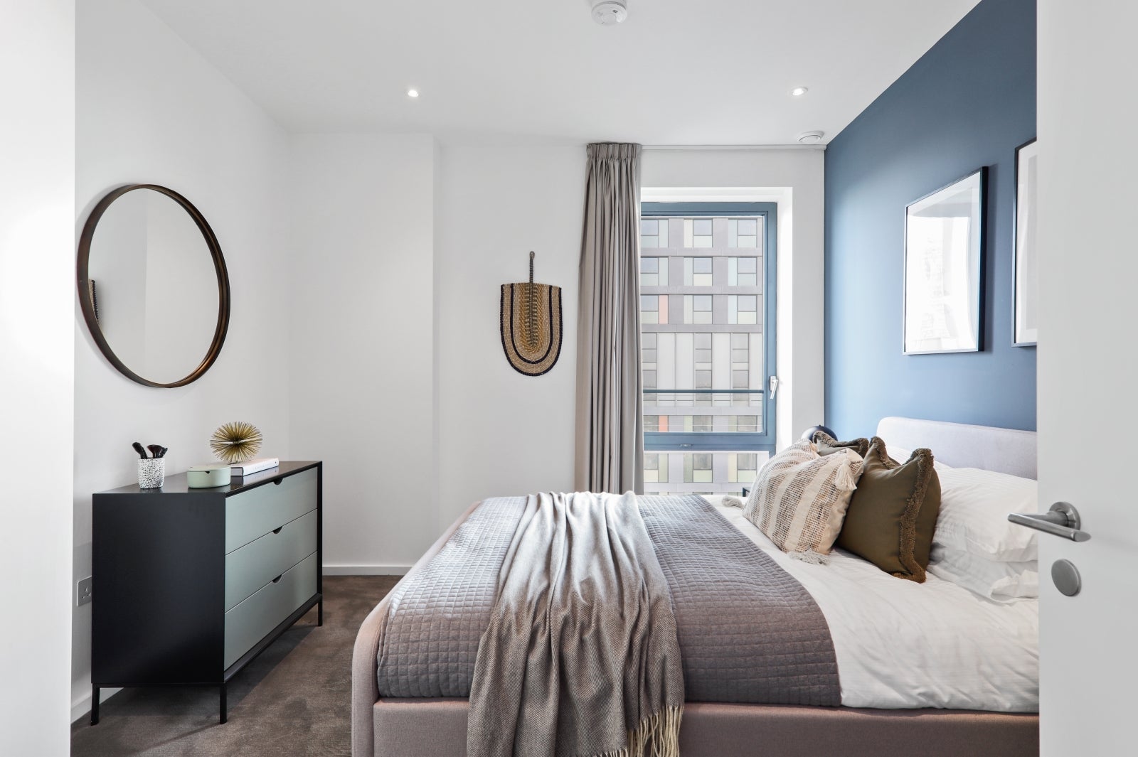 Flat Celebration Avenue in Greater London