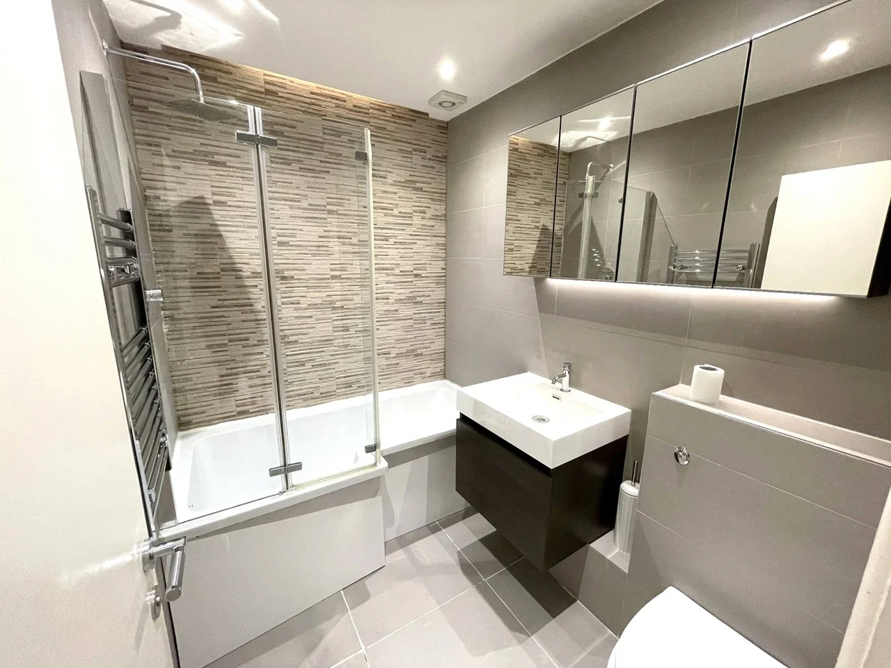 Flat Rye Lane in Greater London