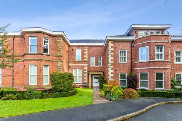 Flat St. Hilary's Park in Alderley Edge