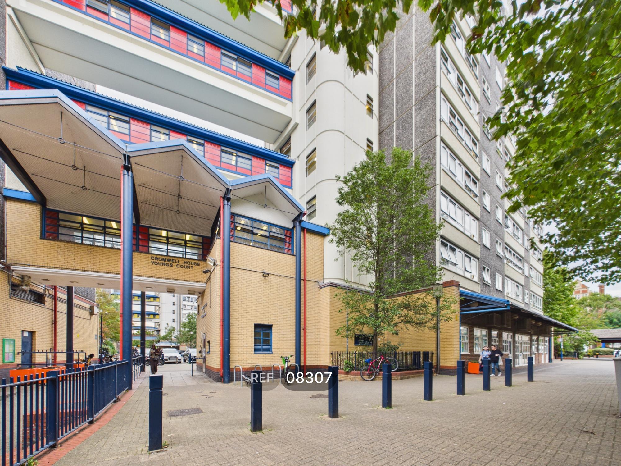 Flat Charlotte Despard Avenue in Greater London