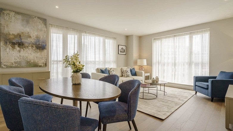 Flat Westferry Circus in Greater London