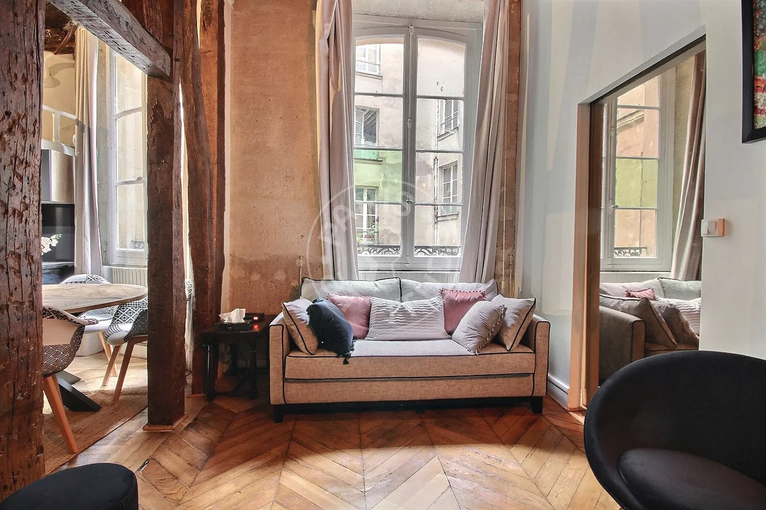 Flat Rue de Bourbon le Château in Paris