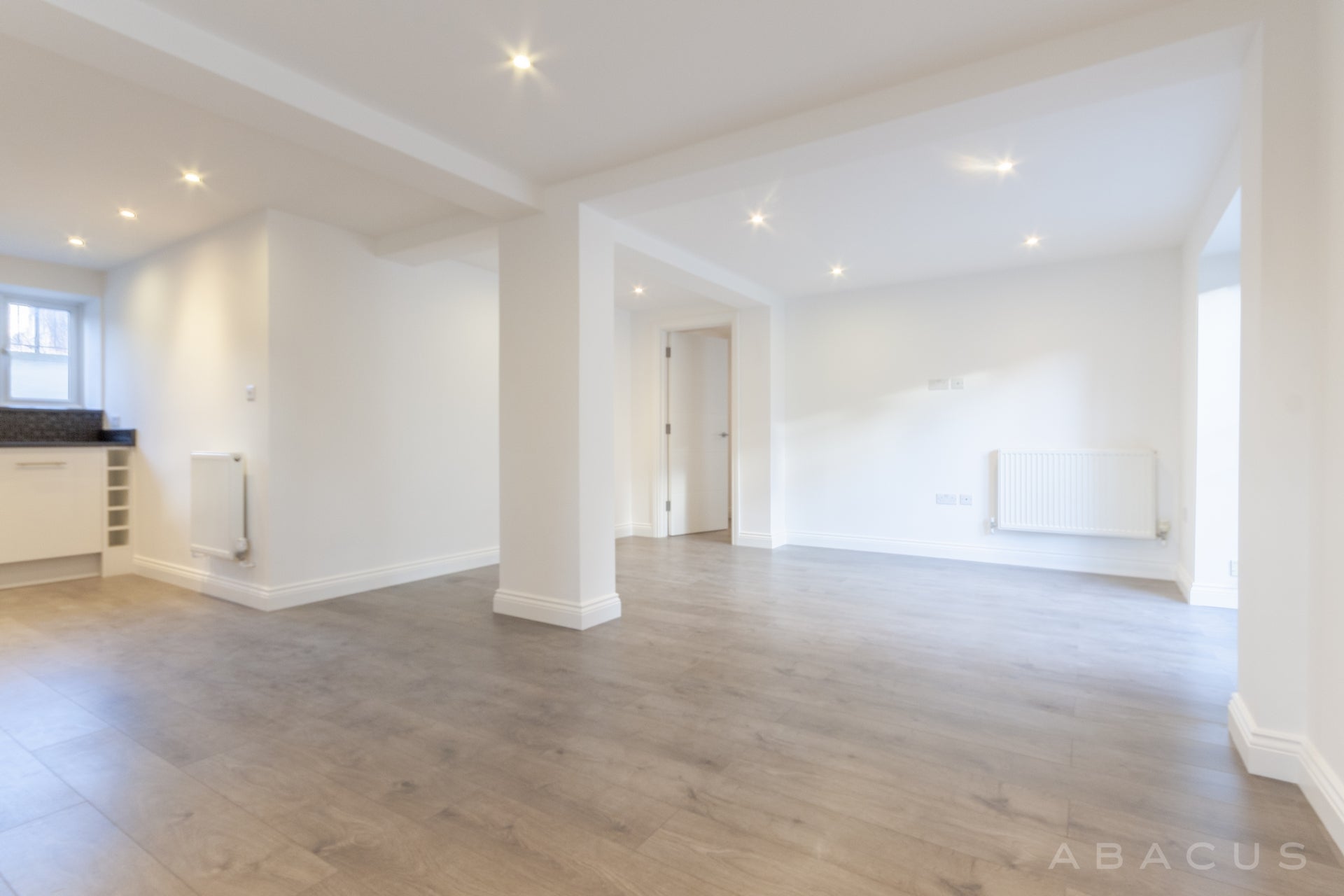 Flat Finchley Road in Greater London