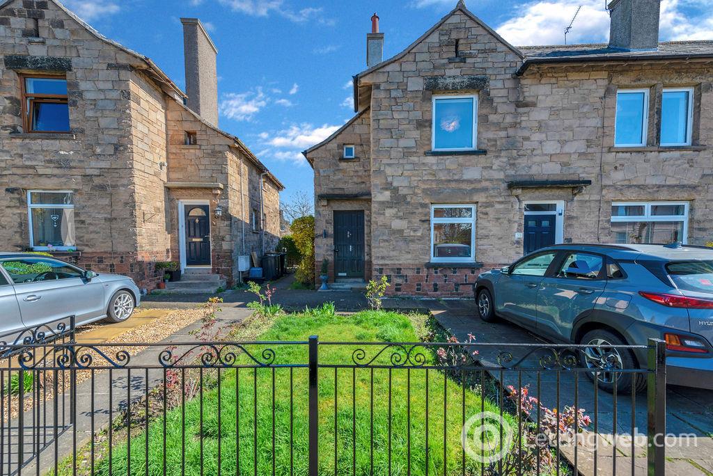 Flat Chesser Grove in City of Edinburgh