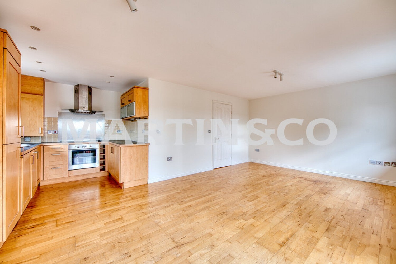 Flat Ludham Close in Greater London