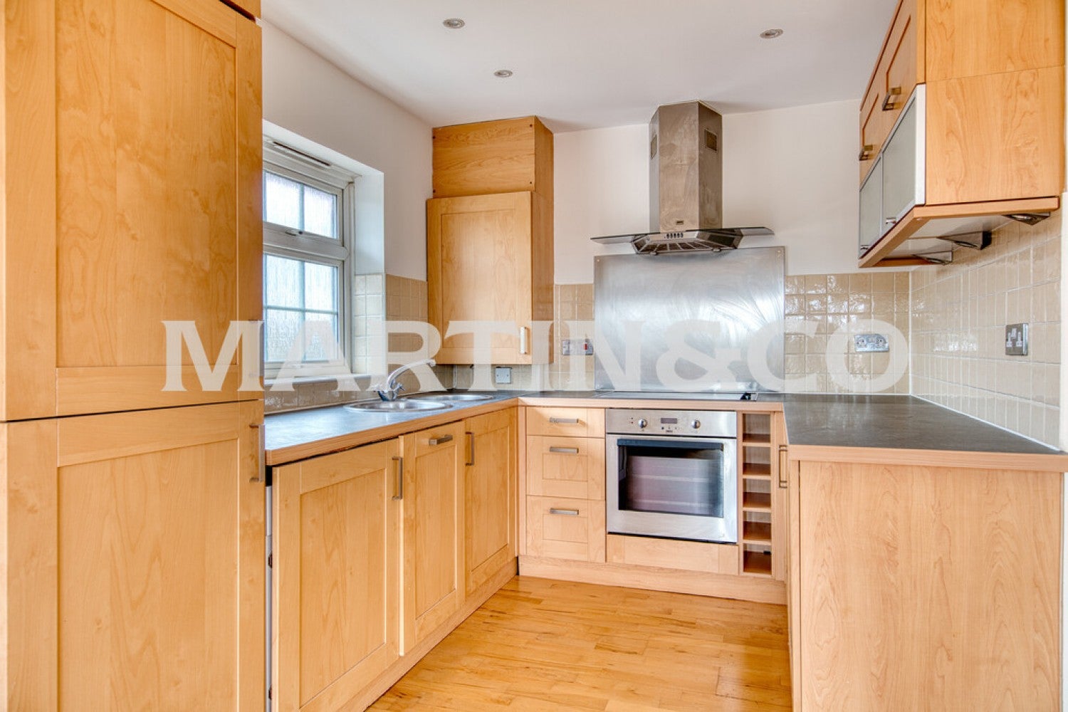 Flat Ludham Close in Greater London