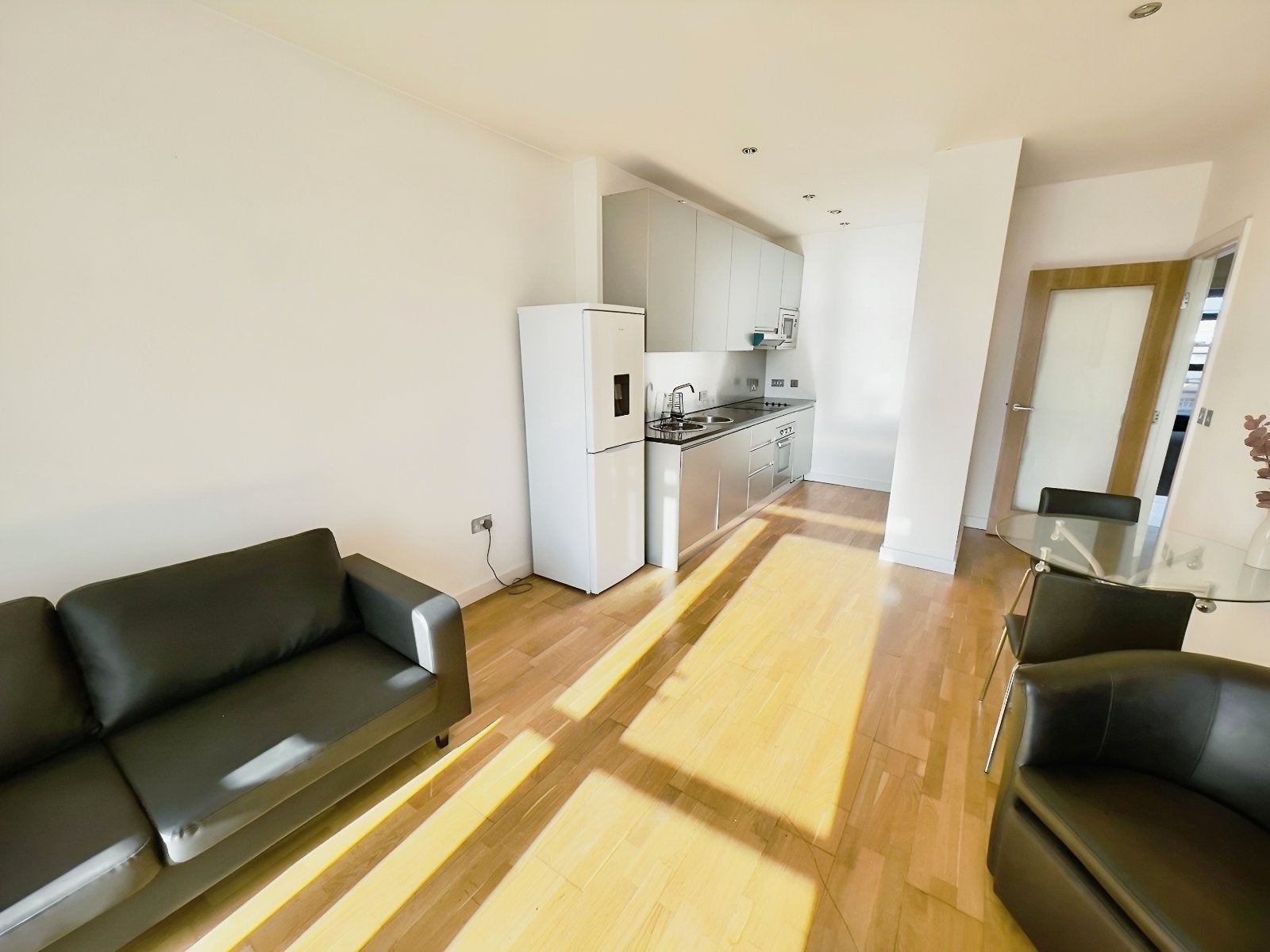 Flat Roberts Wharf in Leeds