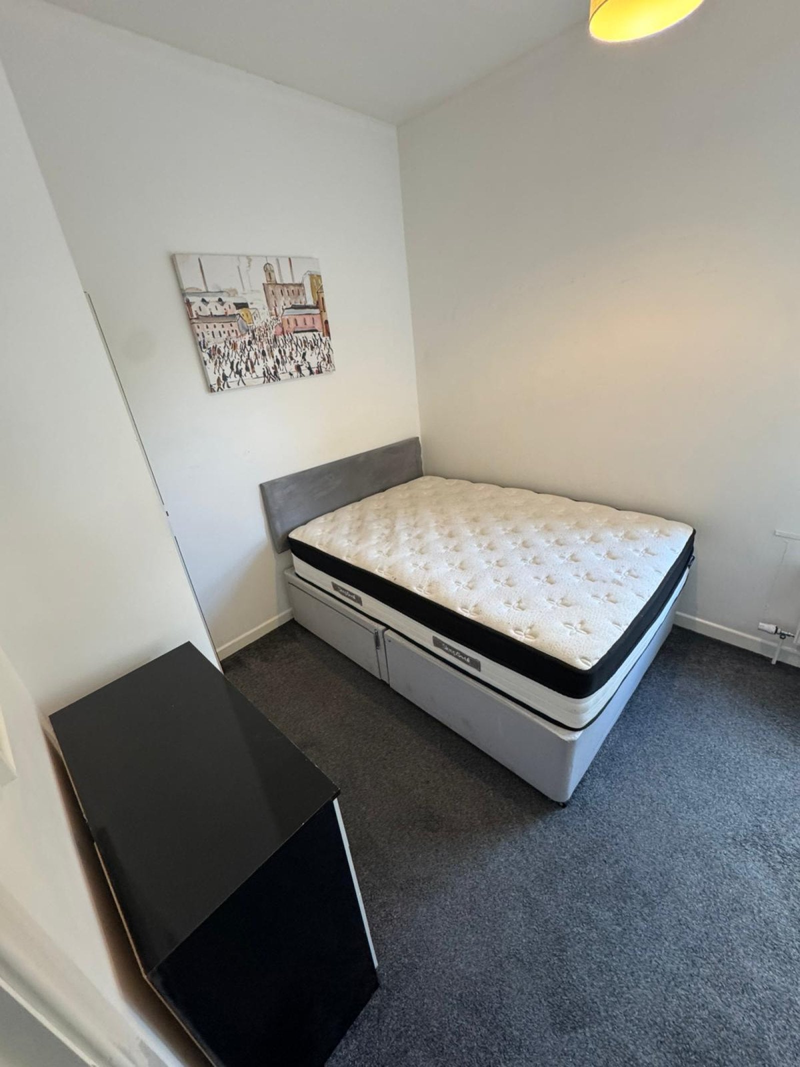Room Leek Road in Stoke-on-Trent