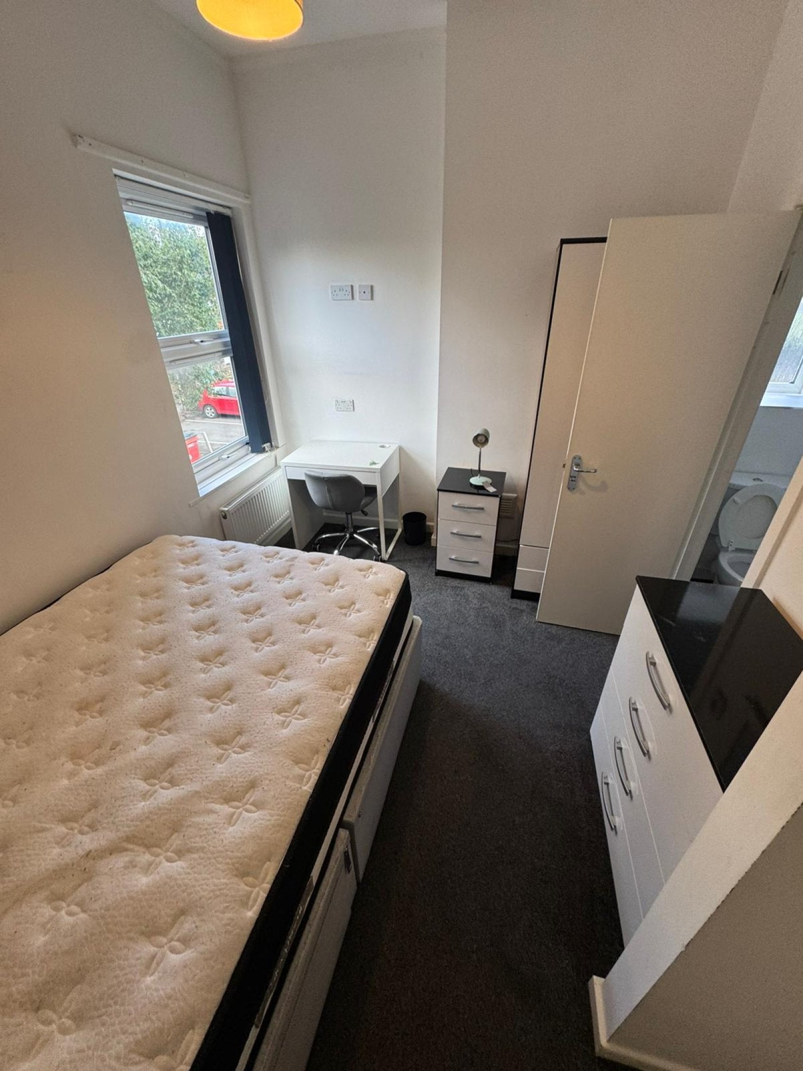 Room Leek Road in Stoke-on-Trent