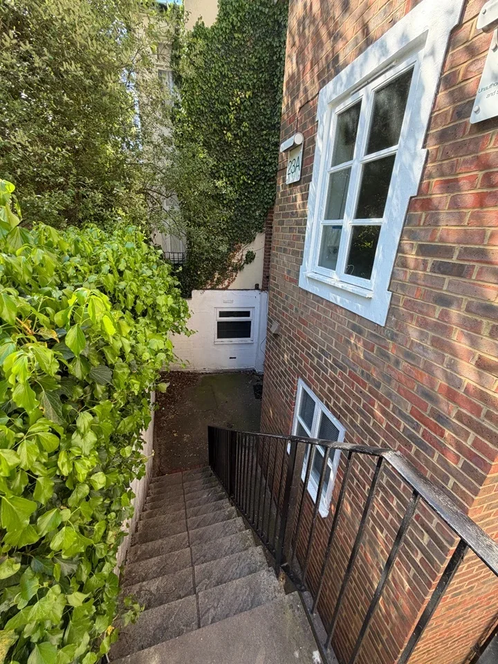Flat Upton Park in Slough