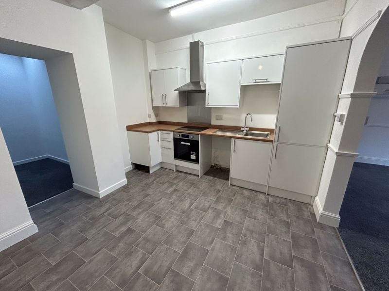 Flat Birmingham Road in Hagley