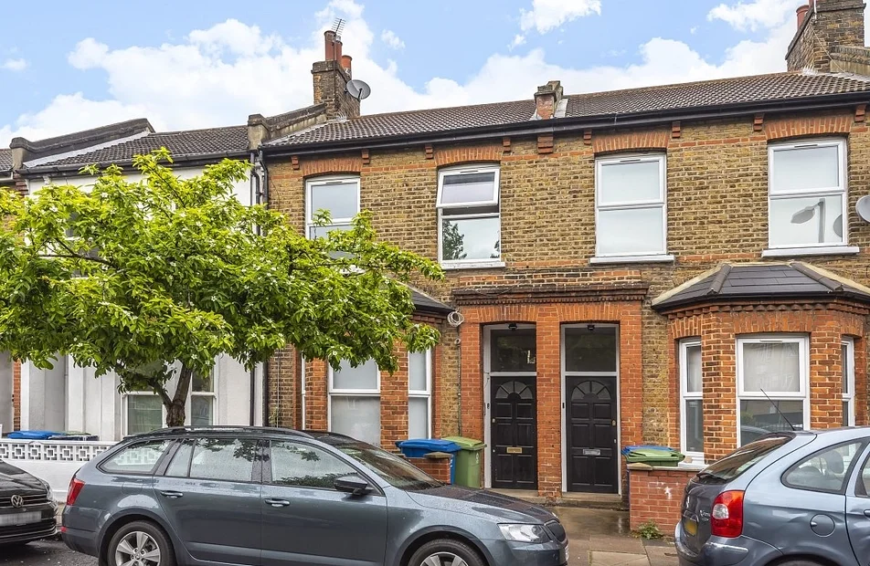 Flat Camberwell New Road in Greater London