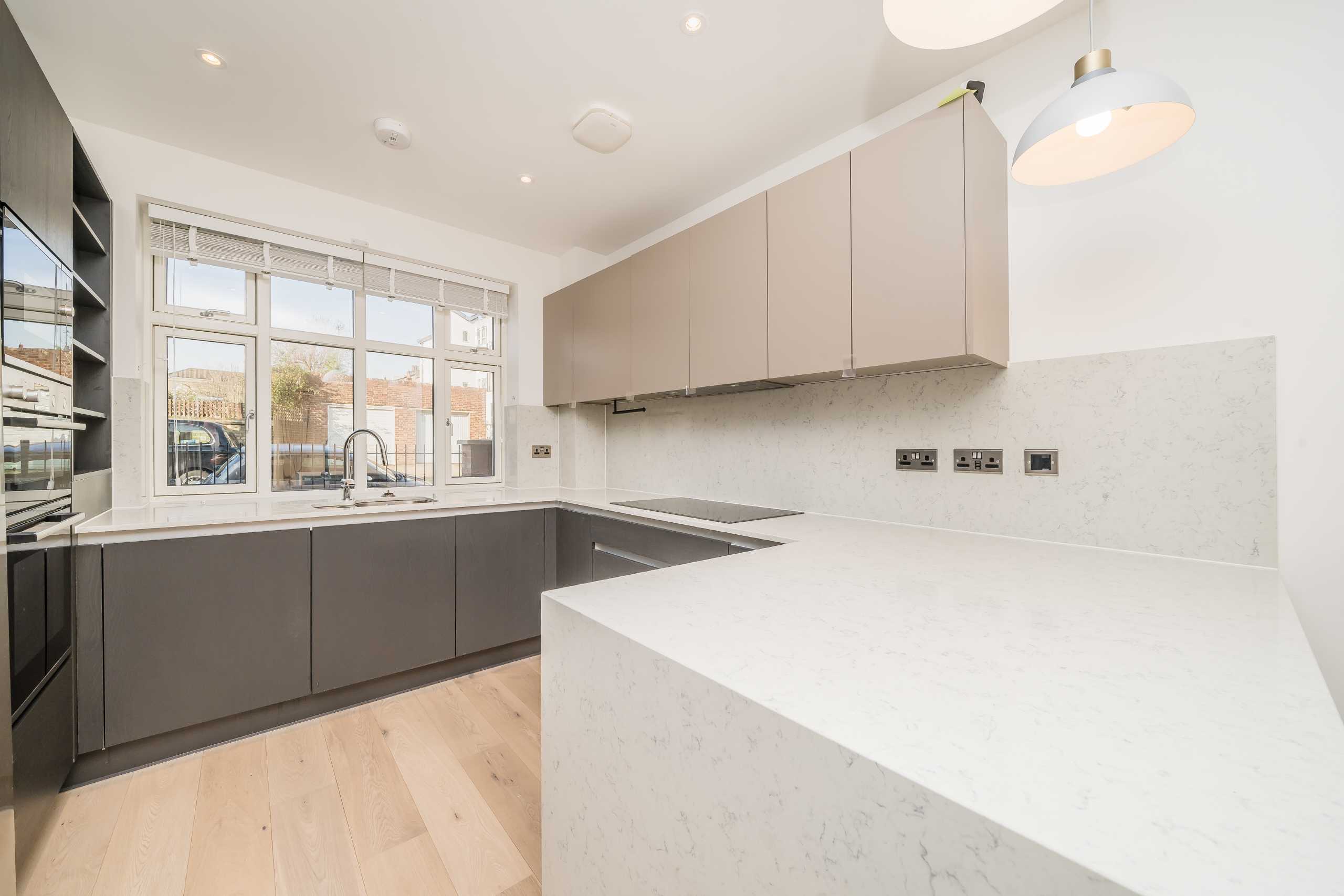 House The Crescent in Greater London
