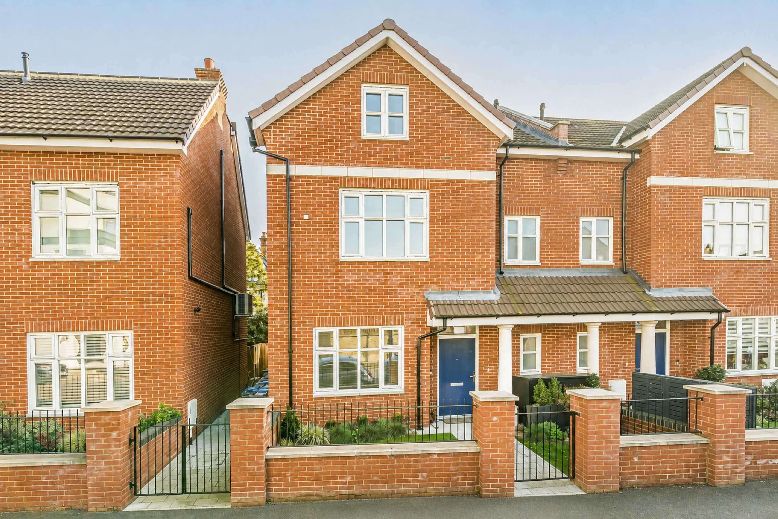 House The Crescent in Greater London
