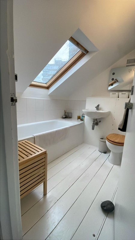 Room Mildmay Road in Greater London