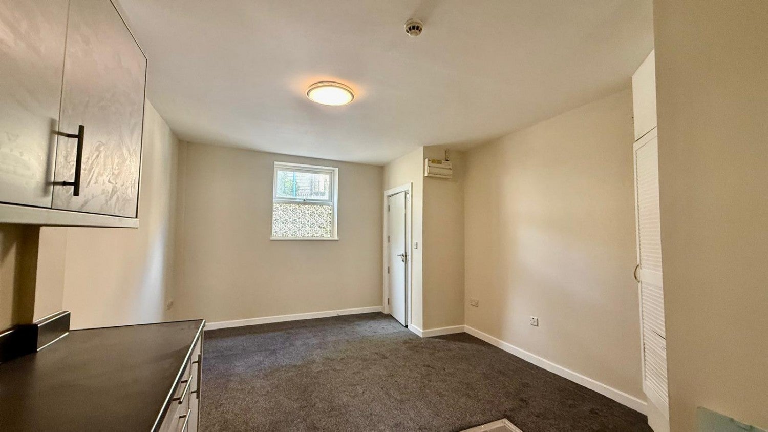 Flat Daisy Hill in Kirklees