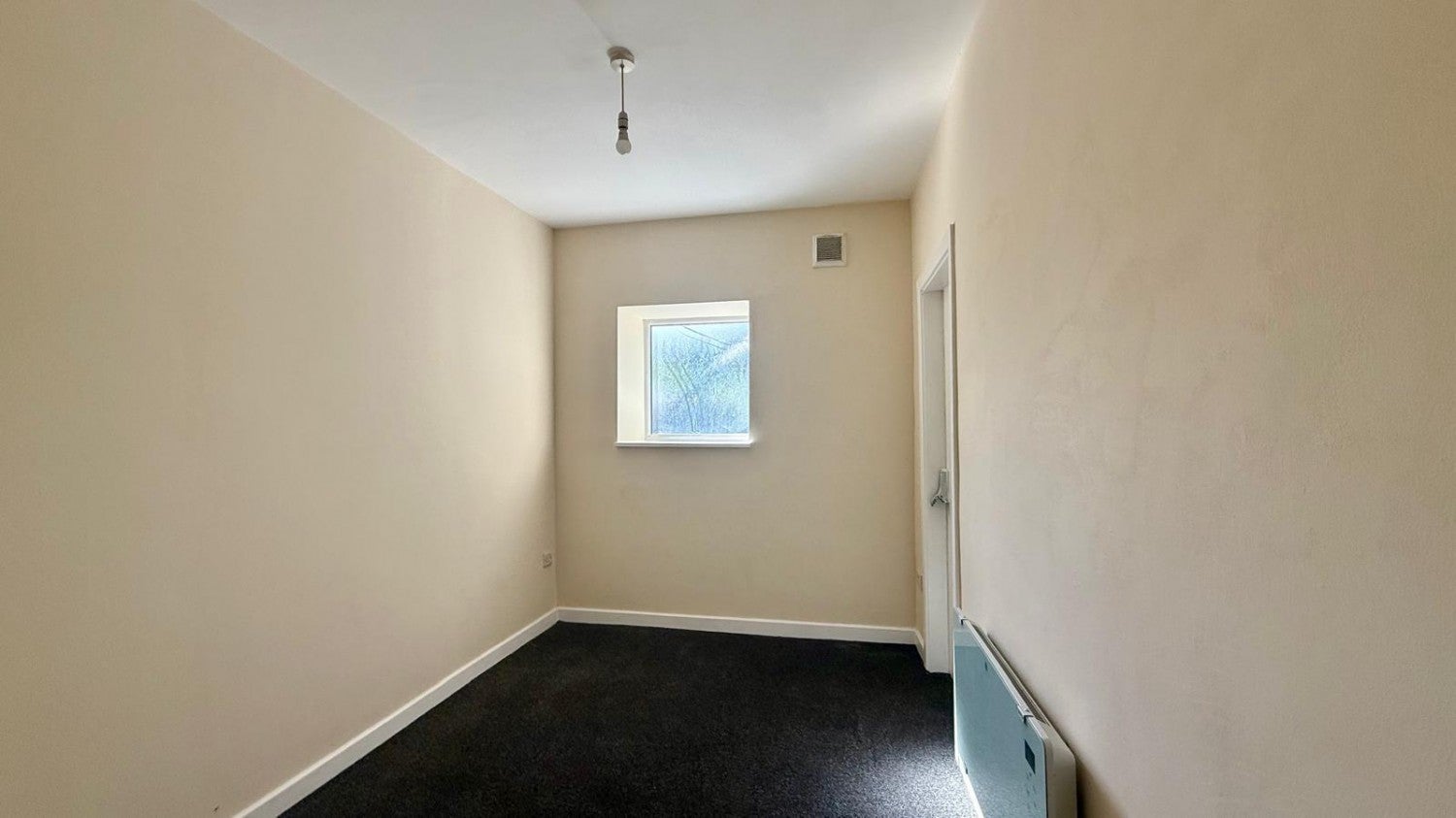 Flat Daisy Hill in Kirklees
