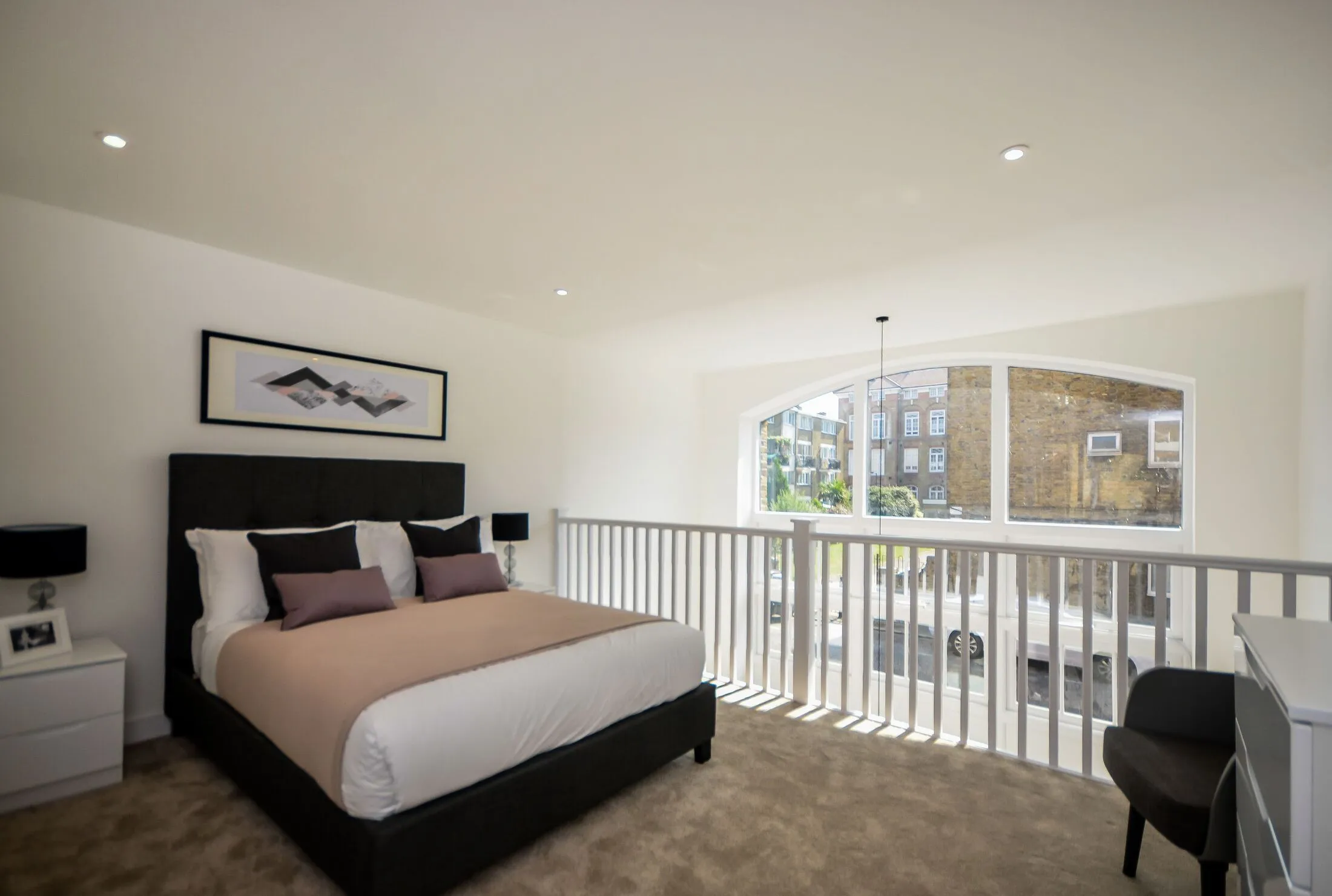 Flat Dod Street in Greater London