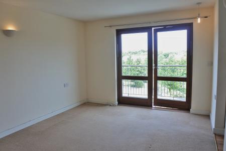 Flat Pear Tree Way in Basingstoke and Deane