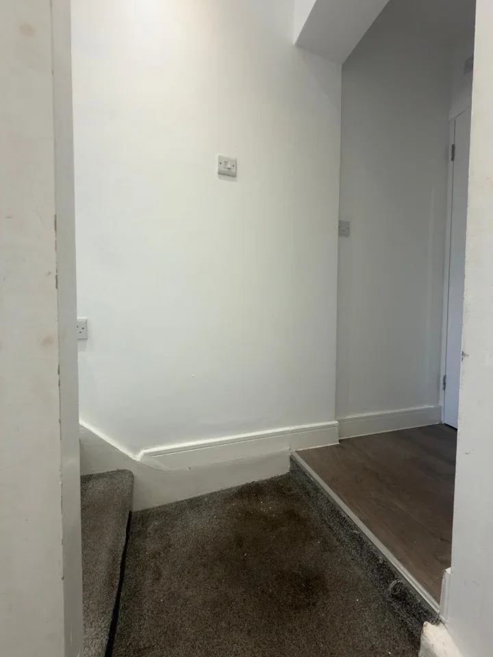 Flat Oakleigh Road North in Greater London