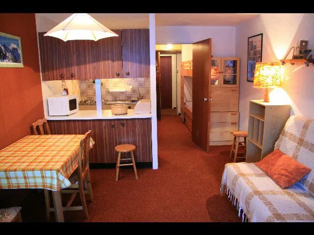 Flat Rue des Pinatiaux in Risoul