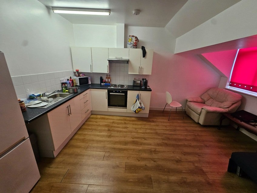 Flat Upper Brook Street in Manchester