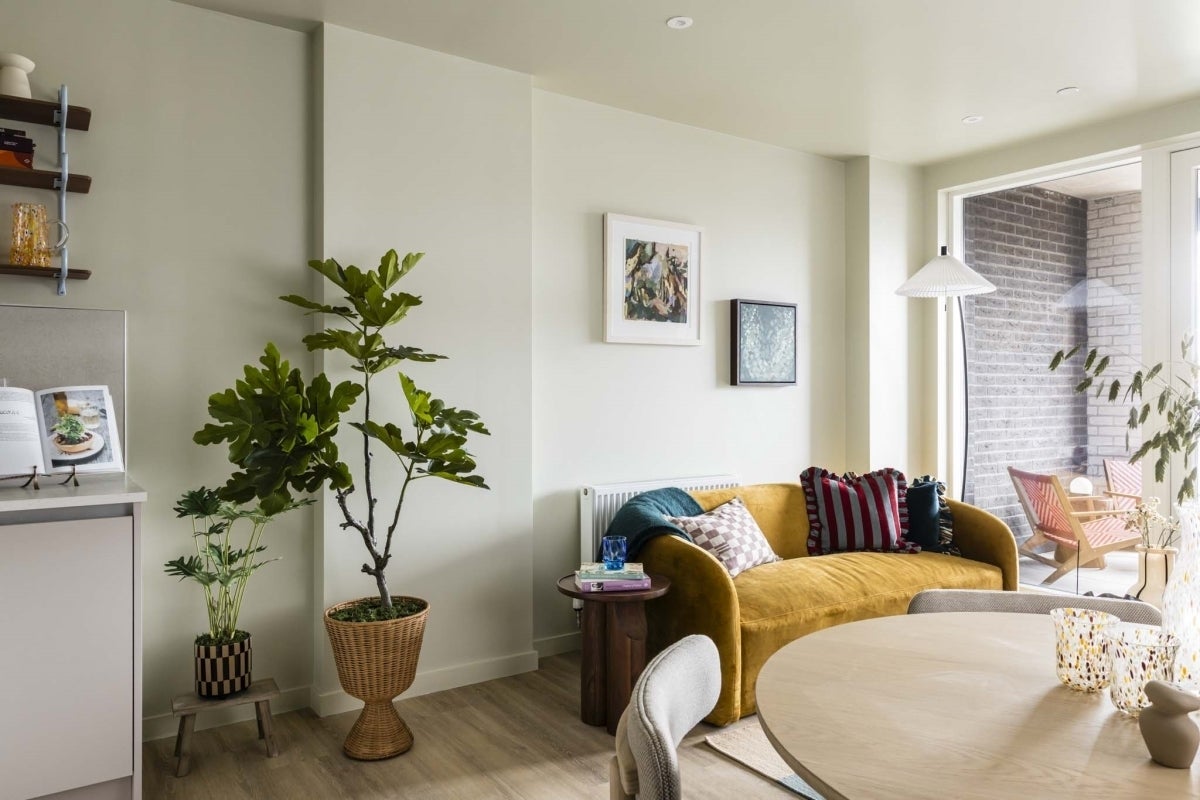 Flat Clayton Road in Greater London