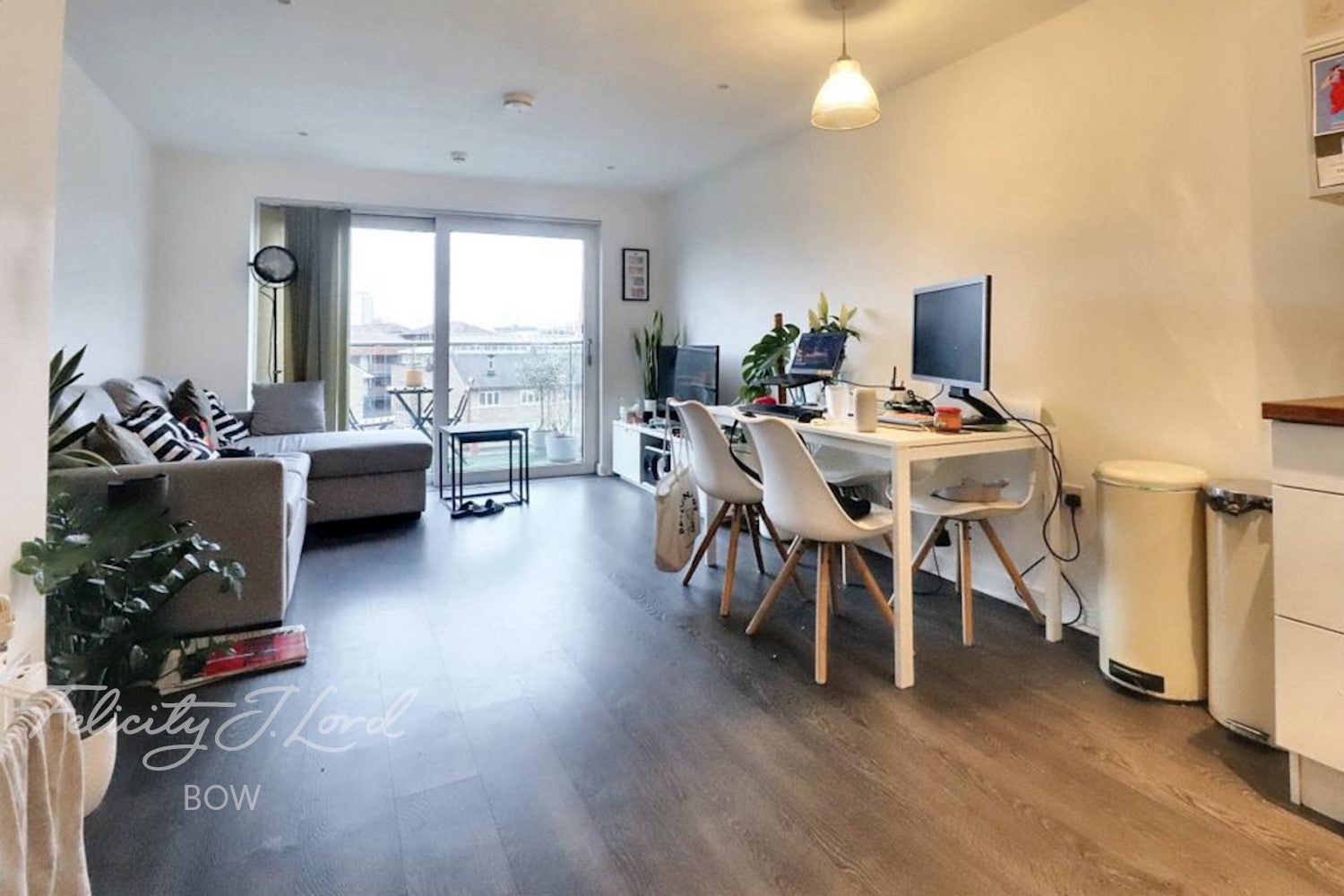 Flat Tredegar Road in Greater London