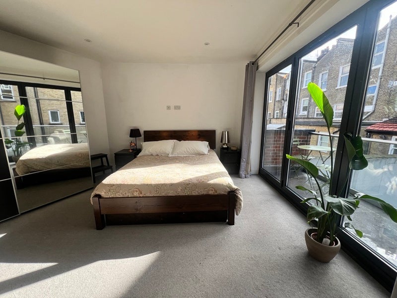 Room Railton Road in Greater London