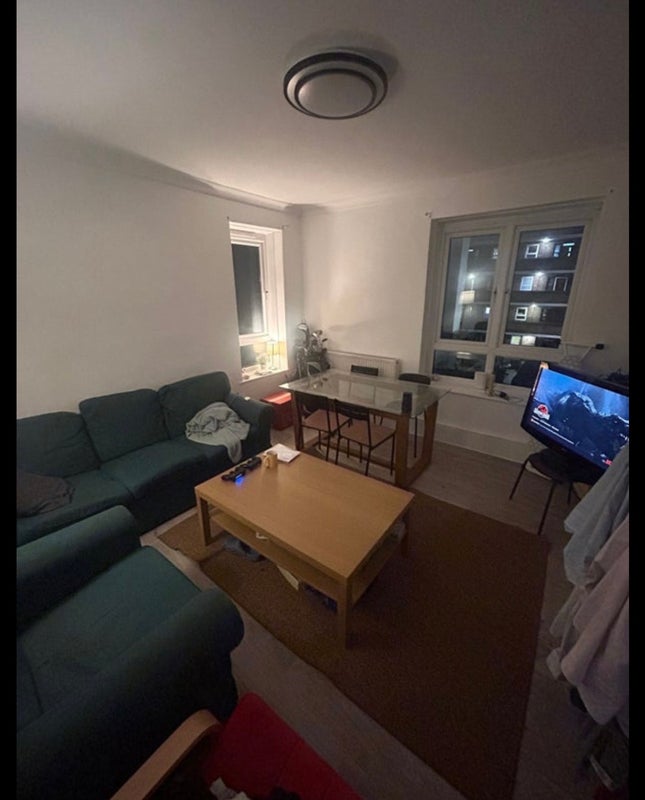 Room Dorset Road in Greater London