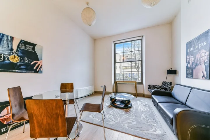 Flat Claverton Street in City of Westminster