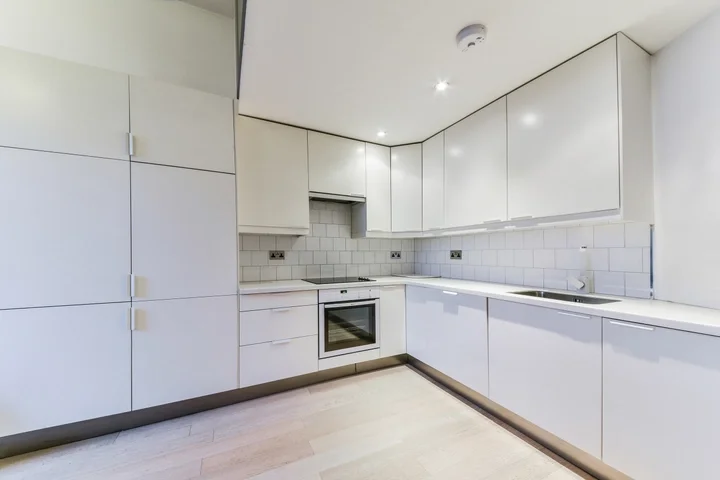 Flat Claverton Street in City of Westminster