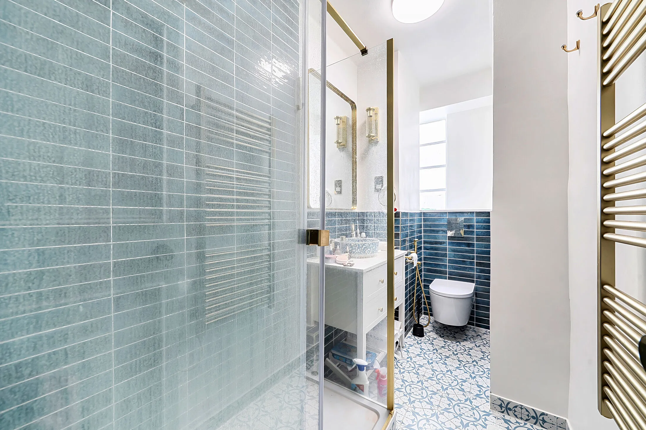 Flat Sloane Avenue in Greater London