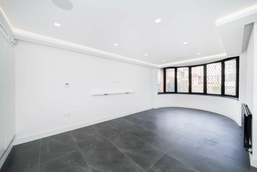 House Forestdale in Greater London