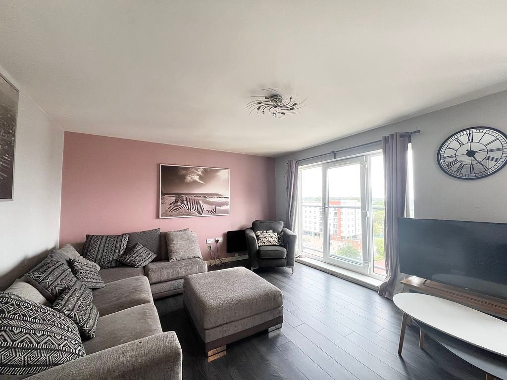 Flat Eccles New Road in Salford