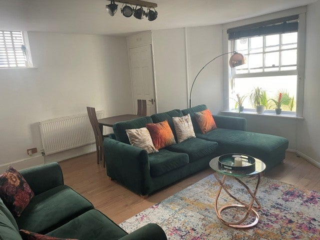 Flat Clarence Square in Brighton