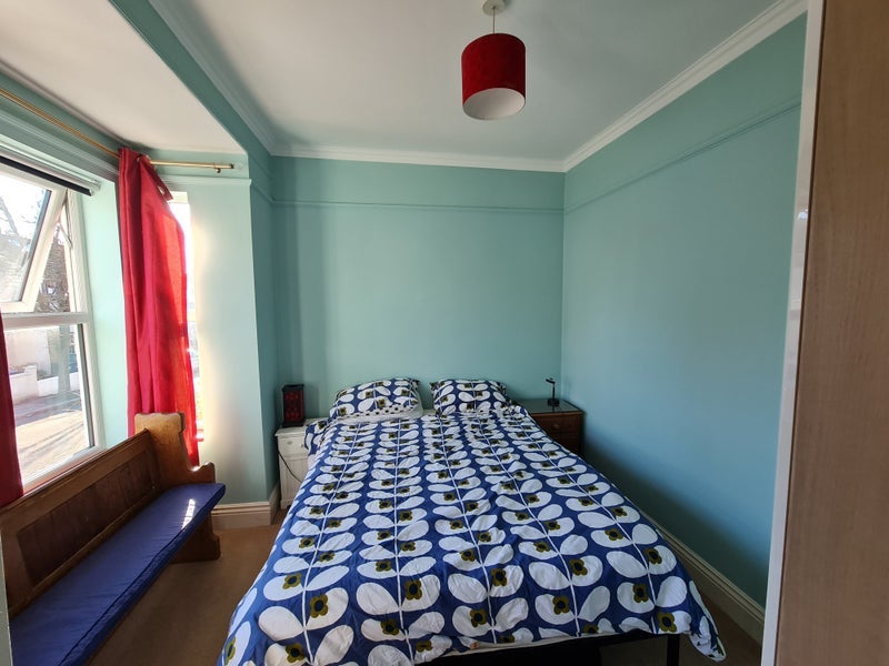 Room St. Dunstan's Road in Greater London