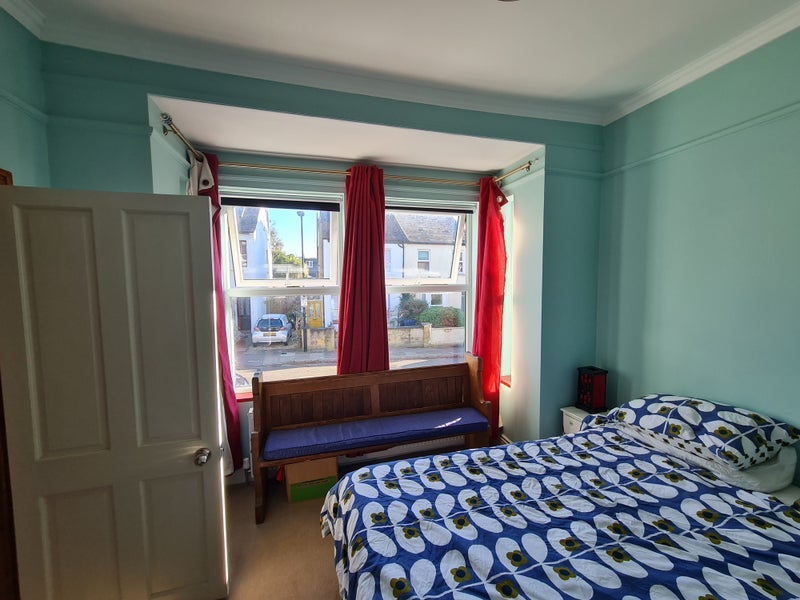 Room St. Dunstan's Road in Greater London
