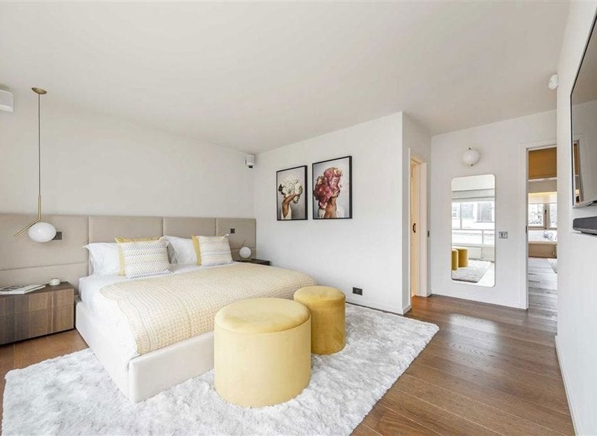 Flat Rutland Gate in City of Westminster