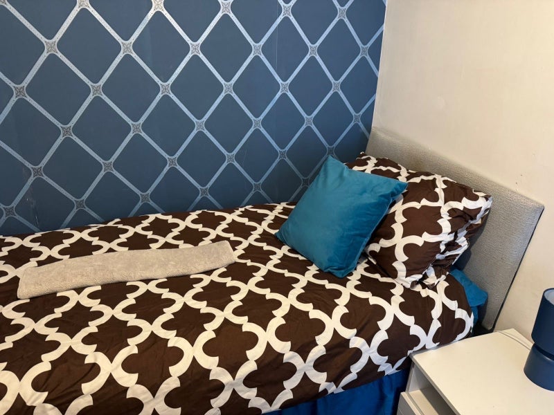 Room The Link in Crawley