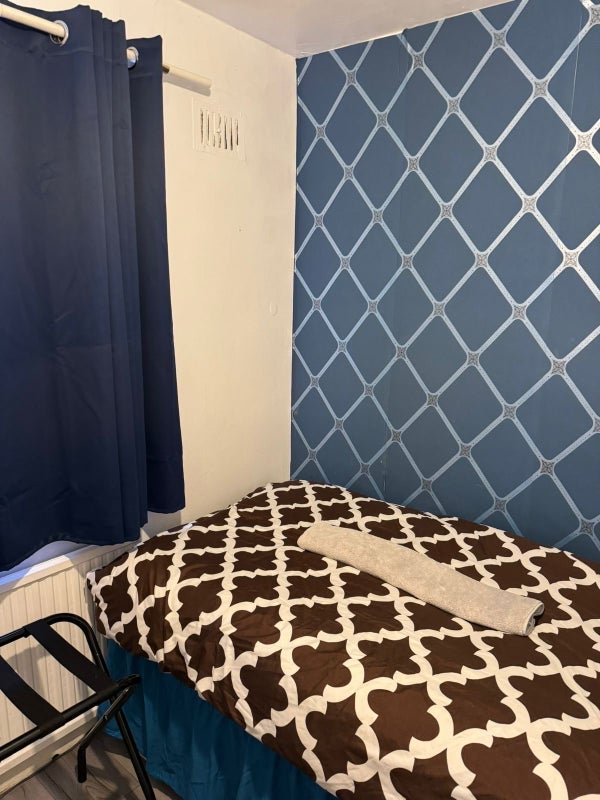 Room The Link in Crawley