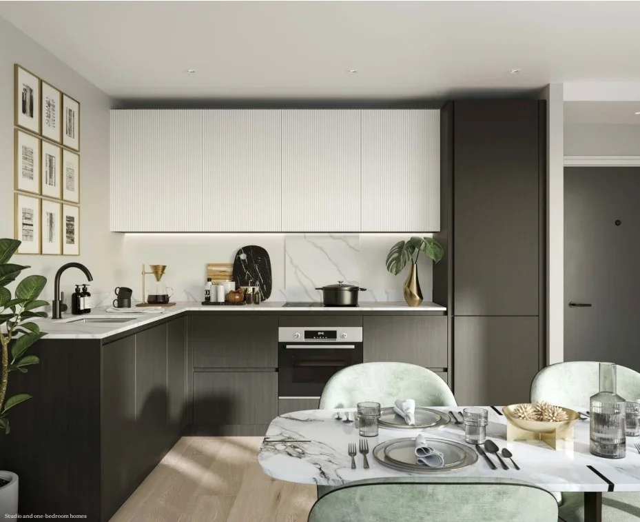 Flat Addison Road in London