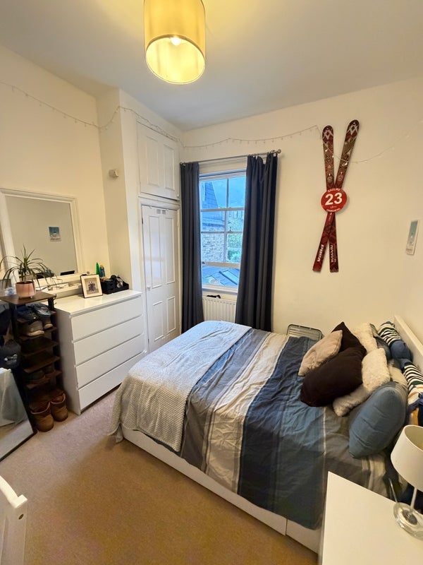 Room Althorp Road in Greater London