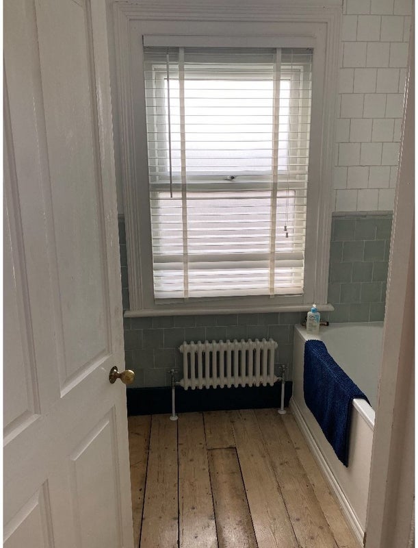 Room St. Dunstan's Road in Greater London