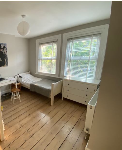 Room St. Dunstan's Road in Greater London