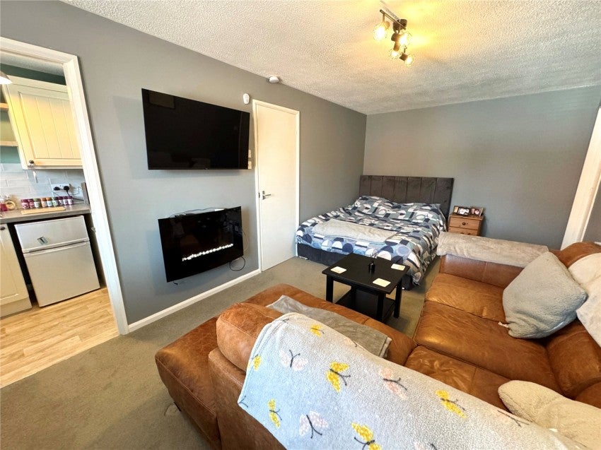 Flat Birchwood Mews in Harrogate