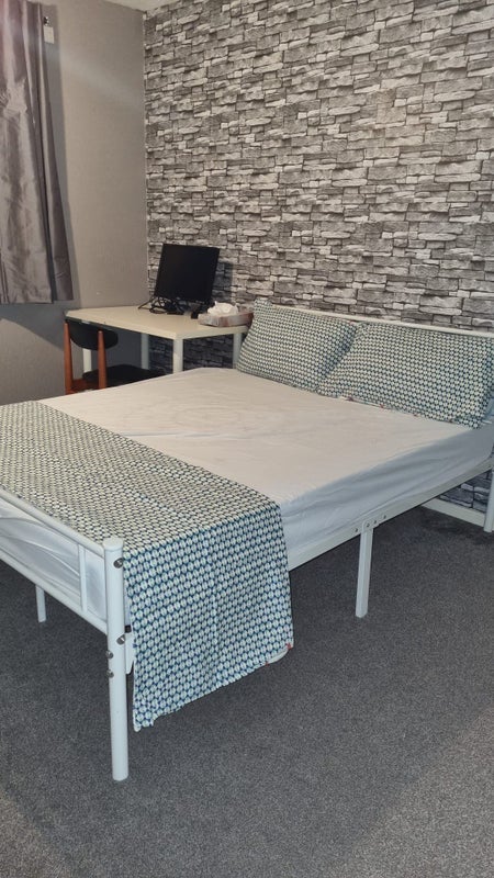 Room Pike Drive in Chelmsley Wood
