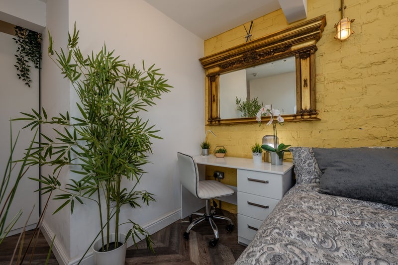 Room Rostherne Avenue in Manchester