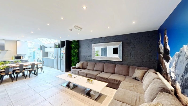 Room Rostherne Avenue in Manchester